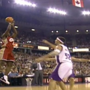 雷火电竞-詹姆斯：输球刷数据不在我的DNA里 我并不是得分手