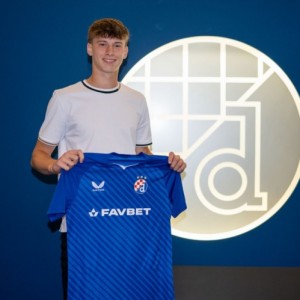 踢球者：萨尔茨堡和国米抢17岁后卫亚基罗维奇，开出数百万欧报价