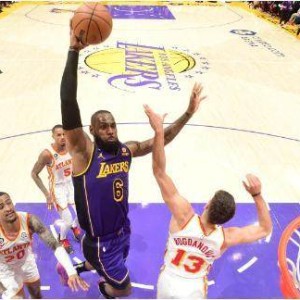 雷火电竞-四连胜！詹姆斯提前打卡下班 湖人逼近西部前十